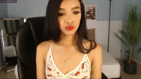 Snapshot of salome_veles chatting on 19, 6, 2026 salome_veles online show from 19, 6, 2026