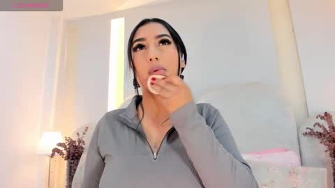   online show from 28, 10, 2025