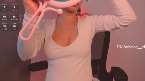 Snapshot of salomee__evans chatting on 16, 4, 2026 Salome online show from 16, 4, 2026