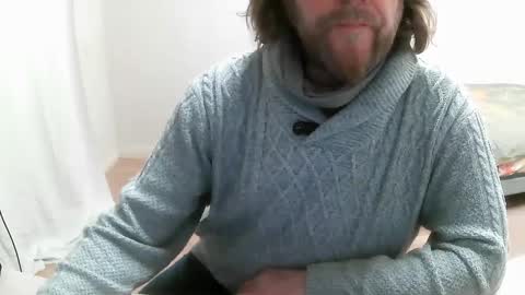 Snapshot of saltimbanquier chatting on 18, 2, 2025 Saltimbanquier Salt ou Banquier online show from 18, 2, 2025