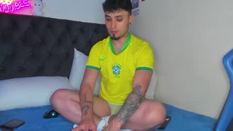 Snapshot of salvatore_dereck chatting on 3, 7, 2026 online show from 3, 7, 2026