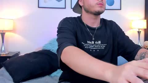 Snapshot of salvatore_muller chatting on 3, 11, 2025 Salvatore  online show from 3, 11, 2025