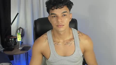 Snapshot of sam_dosantos chatting on 12, 2, 2025 llll sammu llll online show from 12, 2, 2025