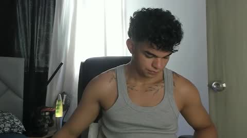 Snapshot of sam_dosantos chatting on 12, 2, 2025 llll sammu llll online show from 12, 2, 2025