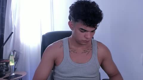 Snapshot of sam_dosantos chatting on 12, 2, 2025 llll sammu llll online show from 12, 2, 2025
