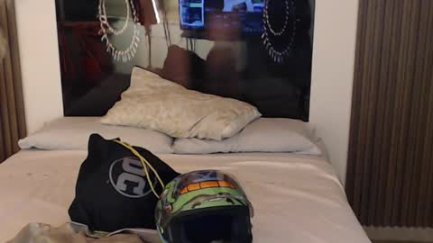 Snapshot of sam_mansson66 chatting on 3, 3, 2026 SAM MANSON online show from 3, 3, 2026