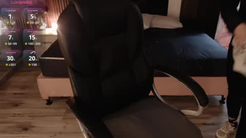 SAM MANSON online show from 15, 7, 2026