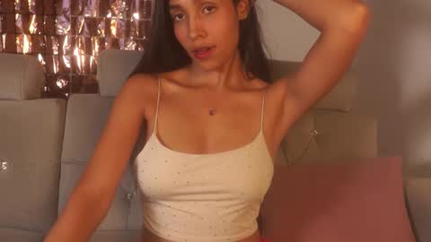 Samantha Roberts online show from 10, 11, 2025