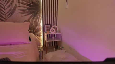 Snapshot of samaantha_white_ chatting on 18, 5, 2026 Samaantha online show from 18, 5, 2026