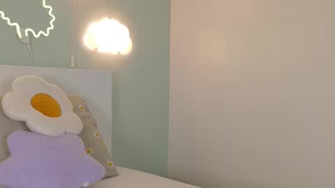   online show from 28, 11, 2025