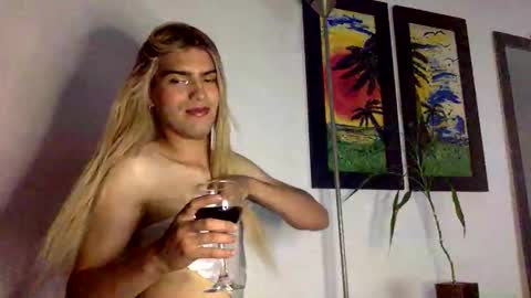 Snapshot of samanta_loch chatting on 15, 6, 2026 samanta loch online show from 15, 6, 2026