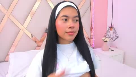Snapshot of samantaa_shy chatting on 18, 7, 2026 sam online show from 18, 7, 2026