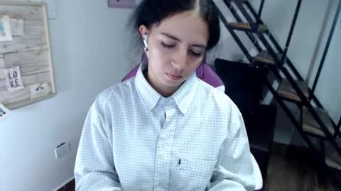 Snapshot of samantha2girl chatting on 29, 10, 2025 samantha online show from 29, 10, 2025