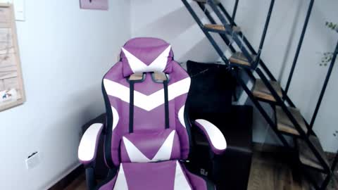 Snapshot of samantha2girl chatting on 19, 11, 2025 samantha online show from 19, 11, 2025