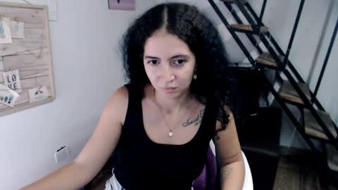 Snapshot of samantha2girl chatting on 18, 12, 2025 samantha online show from 18, 12, 2025