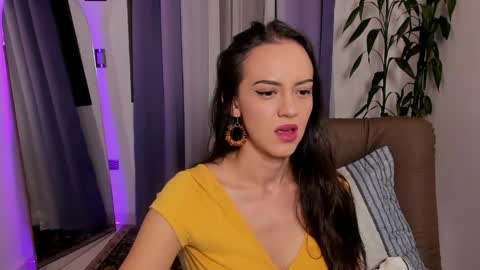 Samantha Ferrec online show from 8, 6, 2026