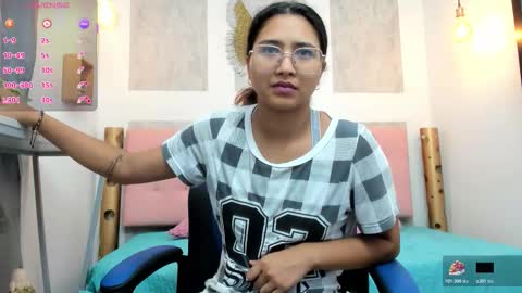 Snapshot of samantha_fox8 chatting on 17, 11, 2025 online show from 17, 11, 2025