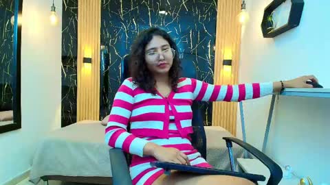 Snapshot of samantha_fox8 chatting on 27, 4, 2026 online show from 27, 4, 2026