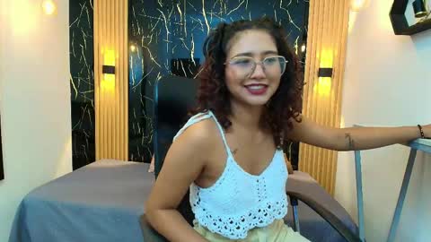 Snapshot of samantha_fox8 chatting on 11, 5, 2026 online show from 11, 5, 2026