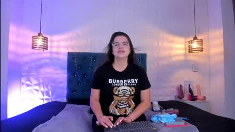 samantha_foxyy online show from 19, 4, 2026