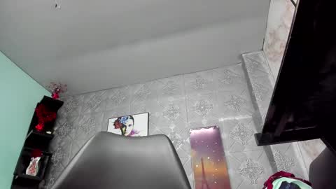 samantha_milfs online show from 8, 3, 2025