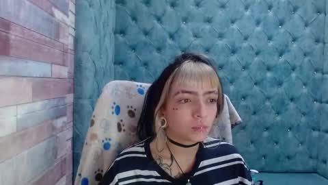 Snapshot of samanthaa_smitth chatting on 8, 10, 2025 Samantha Smitth online show from 8, 10, 2025