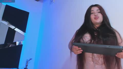 Samantha Ferrer online show from 7, 12, 2024