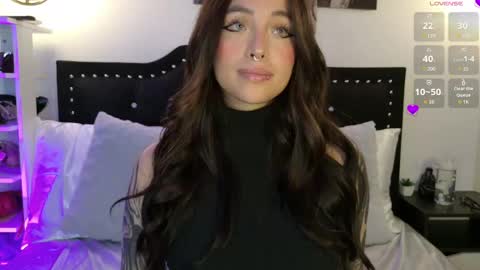 Snapshot of samanthagrant_ chatting on 8, 6, 2026 IGSamanthaGrant 10 online show from 8, 6, 2026