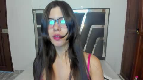 samanthahill_ online show from 25, 3, 2026