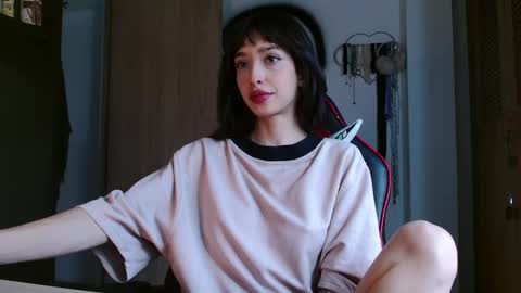 Snapshot of samantx chatting on 8, 3, 2025 lil sam online show from 8, 3, 2025