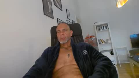 Snapshot of samcool67 chatting on 10, 5, 2026 Sam online show from 10, 5, 2026
