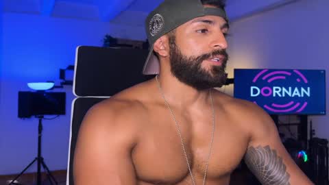 Snapshot of samdornan chatting on 17, 12, 2024 Sam Dornan online show from 17, 12, 2024