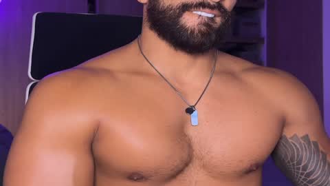 Snapshot of samdornan chatting on 13, 1, 2025 Sam Dornan online show from 13, 1, 2025