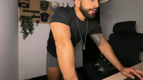 Snapshot of samdornan chatting on 2, 2, 2026 Sam Dornan online show from 2, 2, 2026