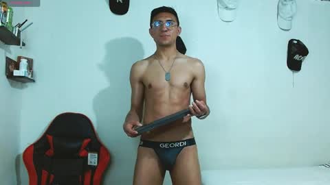 Snapshot of samfox_ chatting on 29, 4, 2026 SAM online show from 29, 4, 2026