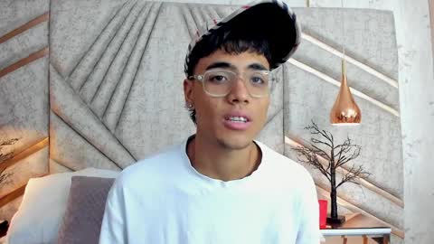 Snapshot of samfrrost chatting on 7, 4, 2026 Samfrrost online show from 7, 4, 2026