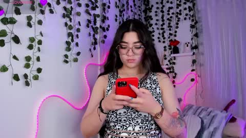 samii evans  online show from 12, 4, 2026