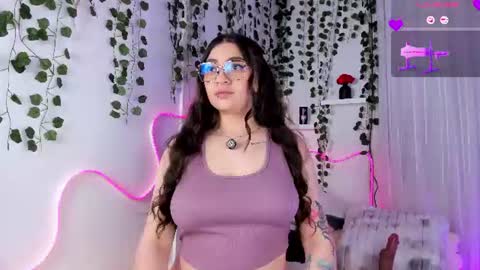 Snapshot of samii_evans chatting on 4, 7, 2026 samii evans online show from 4, 7, 2026