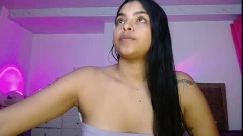 Danna dulce online show from 22, 4, 2026