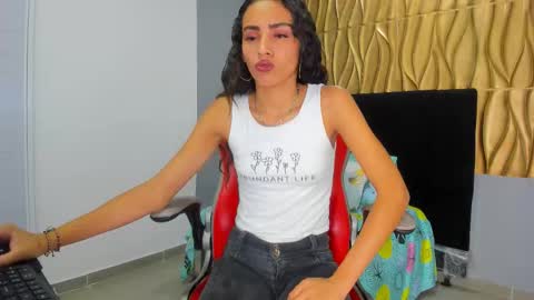 Snapshot of sammanta_18 chatting on 19, 11, 2025 Samantha online show from 19, 11, 2025