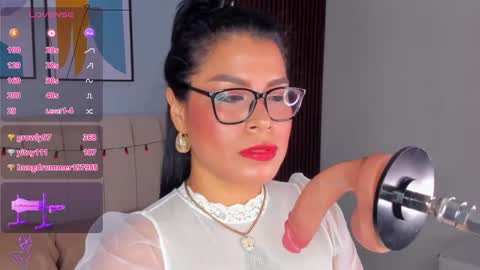 Snapshot of sammy__evanns chatting on 2, 2, 2025 Sammy Evanns online show from 2, 2, 2025