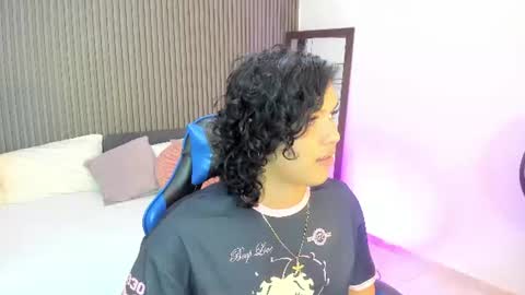 Snapshot of sammybrunette1 chatting on 14, 6, 2026 Axel online show from 14, 6, 2026