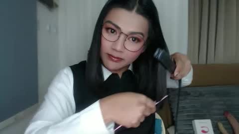 im throat fucker online show from 15, 4, 2026