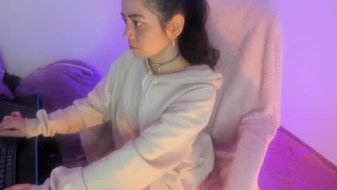   online show from 6, 4, 2026