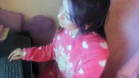   online show from 12, 4, 2026