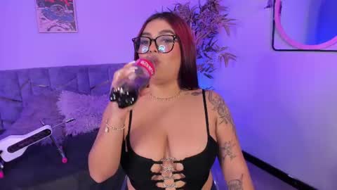 Snapshot of sammyy_owens_ chatting on 5, 7, 2026 Sammy online show from 5, 7, 2026