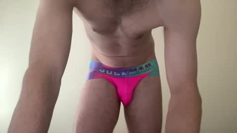 Snapshot of samt2527 chatting on 28, 9, 2025 SamT online show from 28, 9, 2025