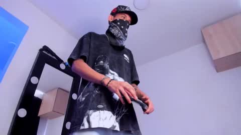   online show from 26, 10, 2025