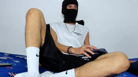   online show from 15, 11, 2025