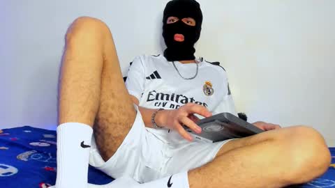   online show from 28, 11, 2025